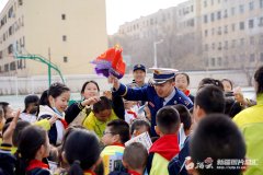新疆各级消防开展全国中小学生安全教育日活